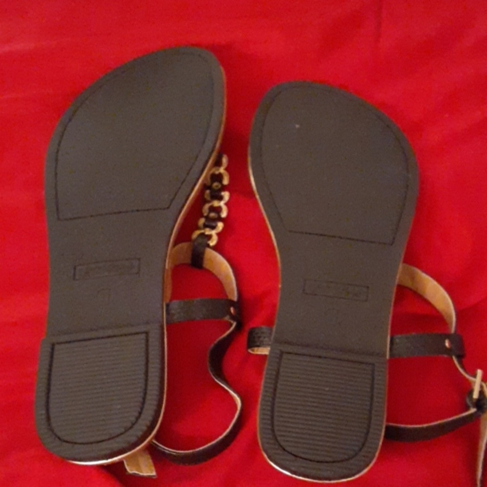 Sandals - Picture 3 of 4
